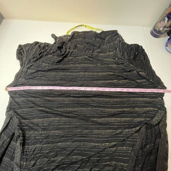 Free People Minimale black top oversized gold metallic stripes - Picture 3 of 6